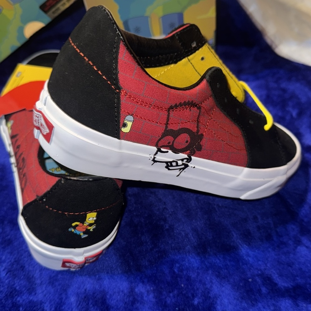 El Barto Vans Red and Black Sk-8 Low Design Brand New